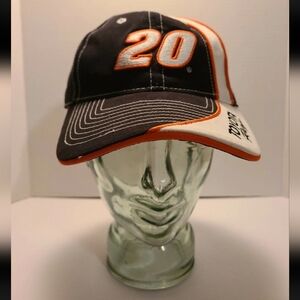 NWT NEW TONY STEWART CAP HAT HOOK & LOOP NASCAR JOE GIBBS RACING TOYOTA #20 VTG
